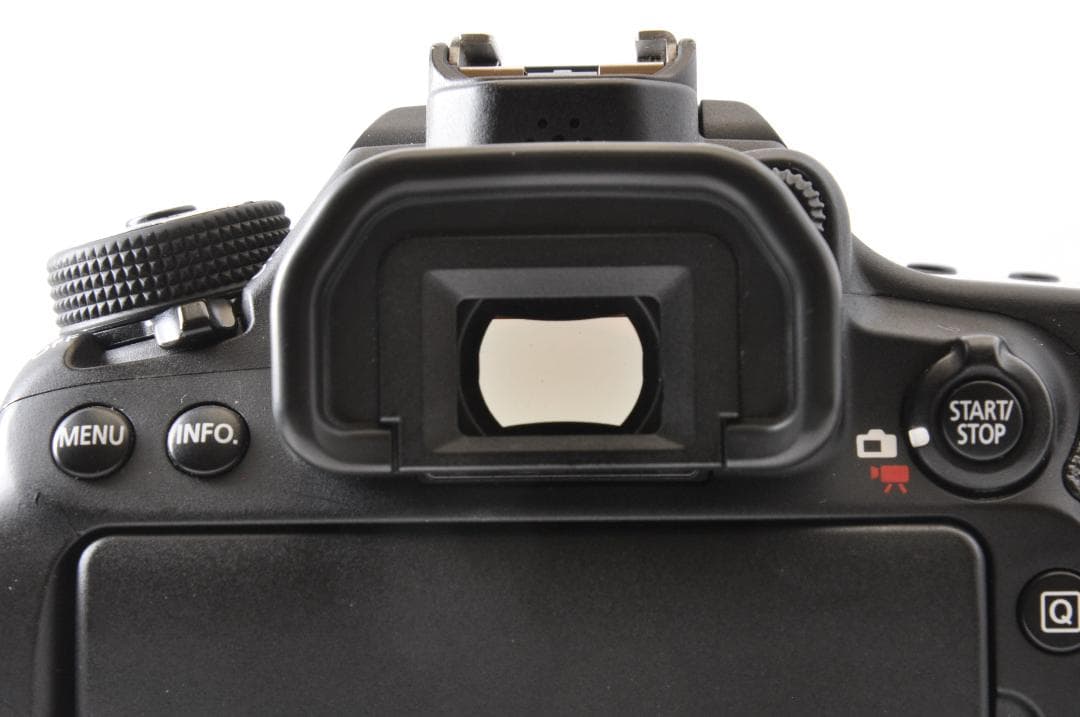 ■ 美品 ■ キャノン　Canon EOS 80D ボディ