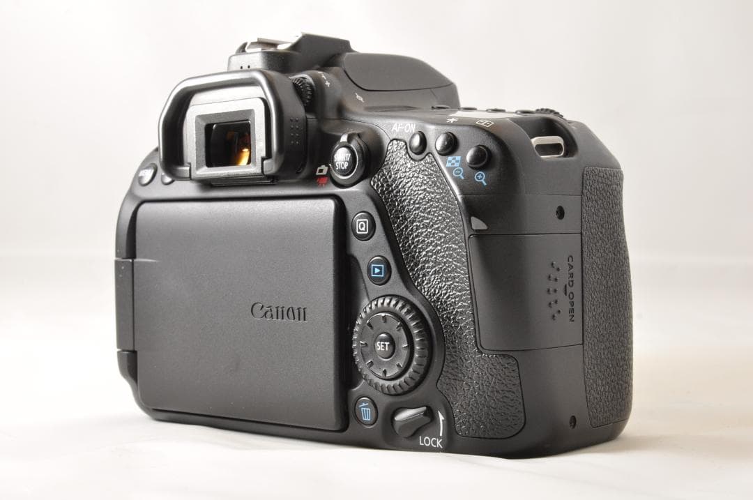 ■ 美品 ■ キャノン　Canon EOS 80D ボディ