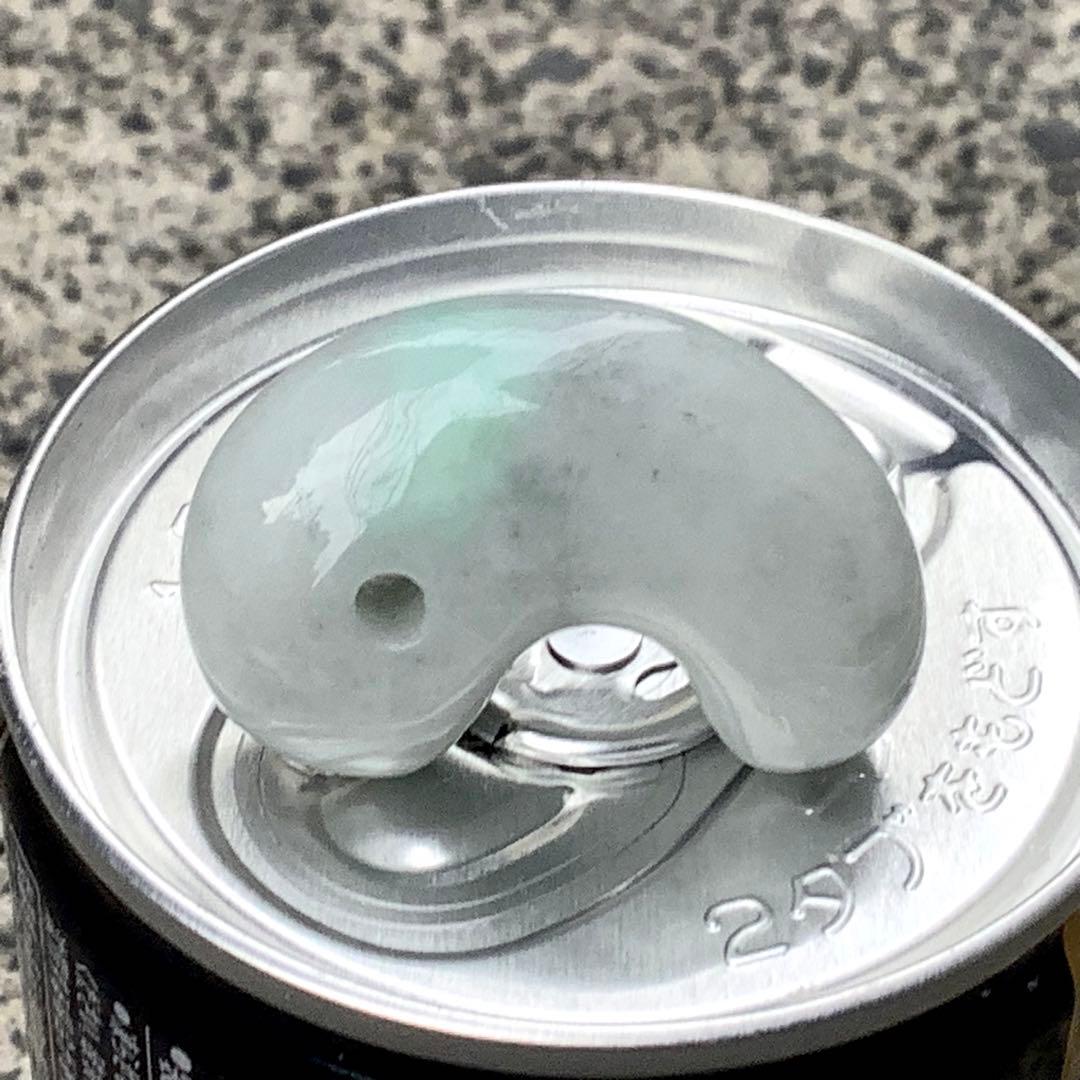 ⭕️独特の珍しい混じり合いの色彩　糸魚川翡翠ジェダイト勾玉　機械鑑定鑑別書付本物を