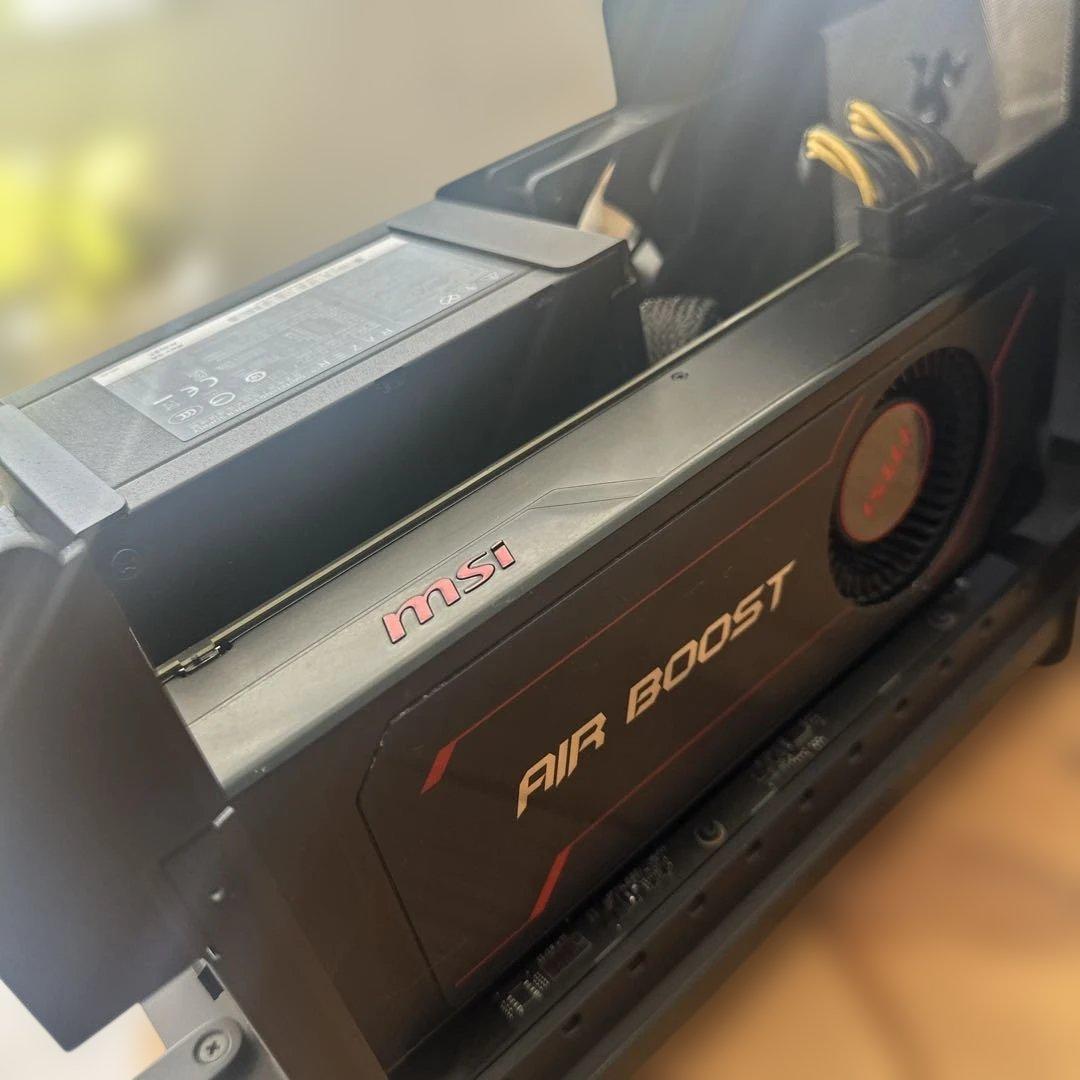 MSI AIR BOOST グラフィックボード + Razer電源　箱無し