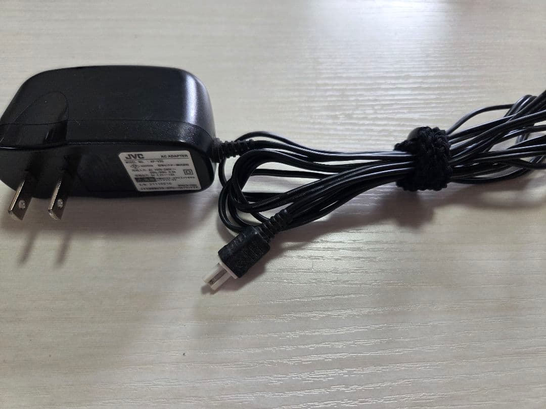 JVC Victor Everio HDビデオカメラ ルージュレッド
