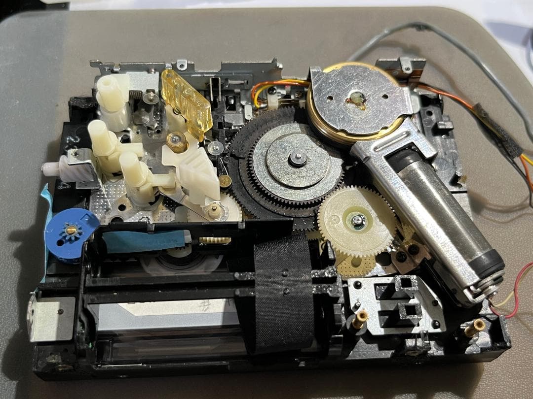 SONY WM-, DD ,DC2 ,D3 ,F5センターギア - 代替品　2個