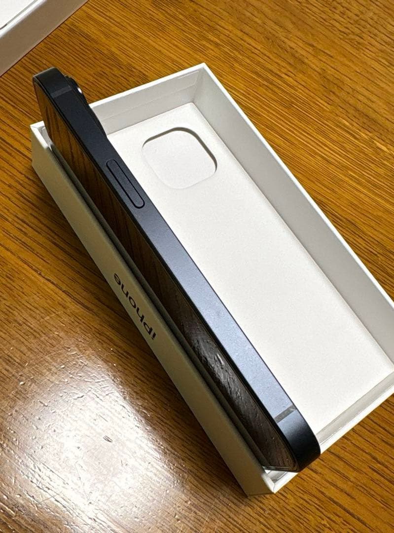 Apple iPhone 14 ブラック 本体　バッテリー84%