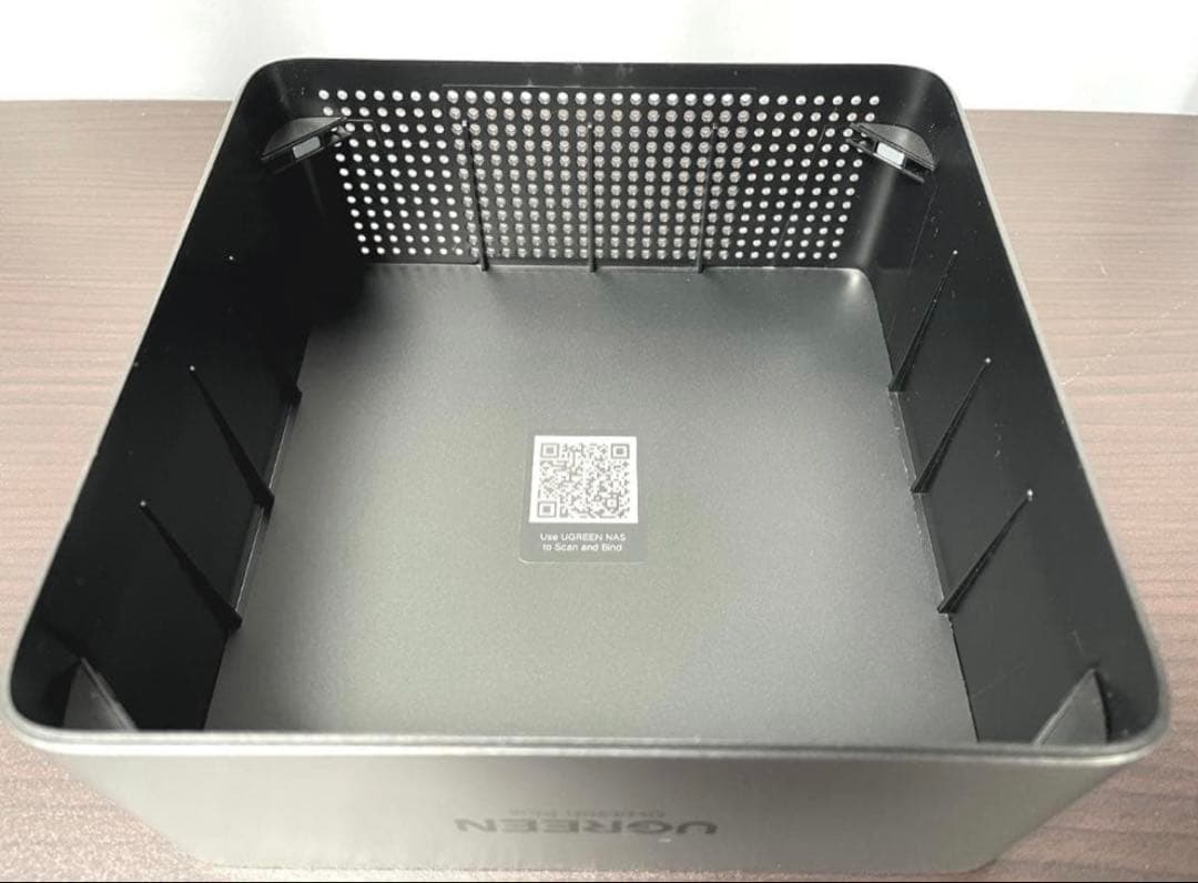 s*o様 使用短め UGREEN NAS DH4300 Plus HDD2TB