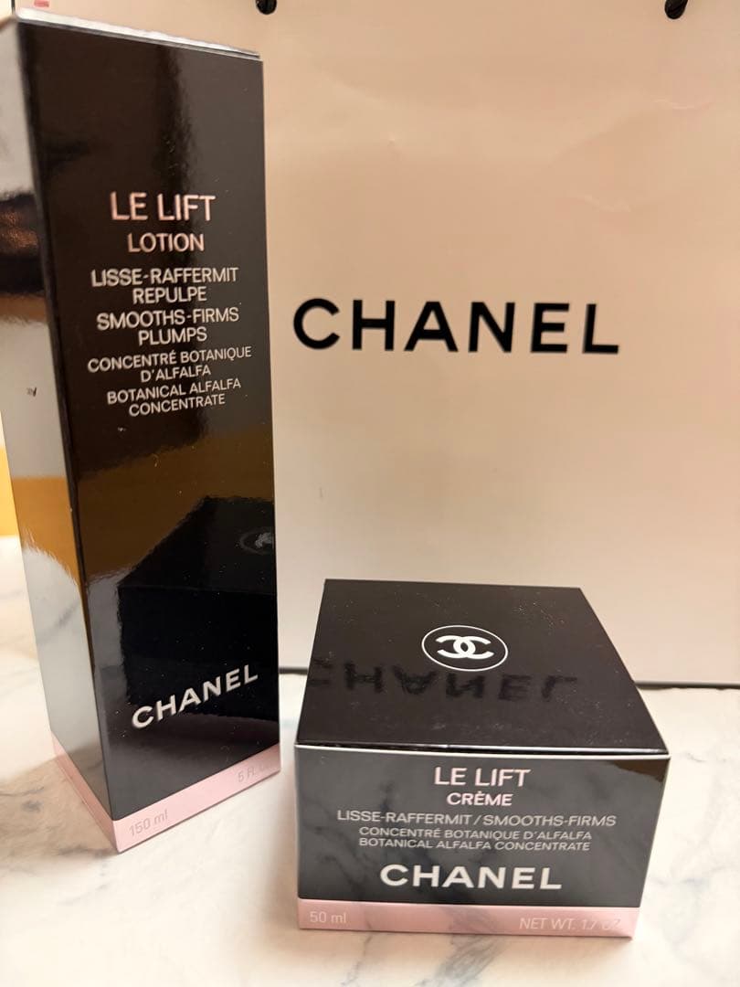 【CHANEL】　LE LIFT LOTION & CRÈME セット