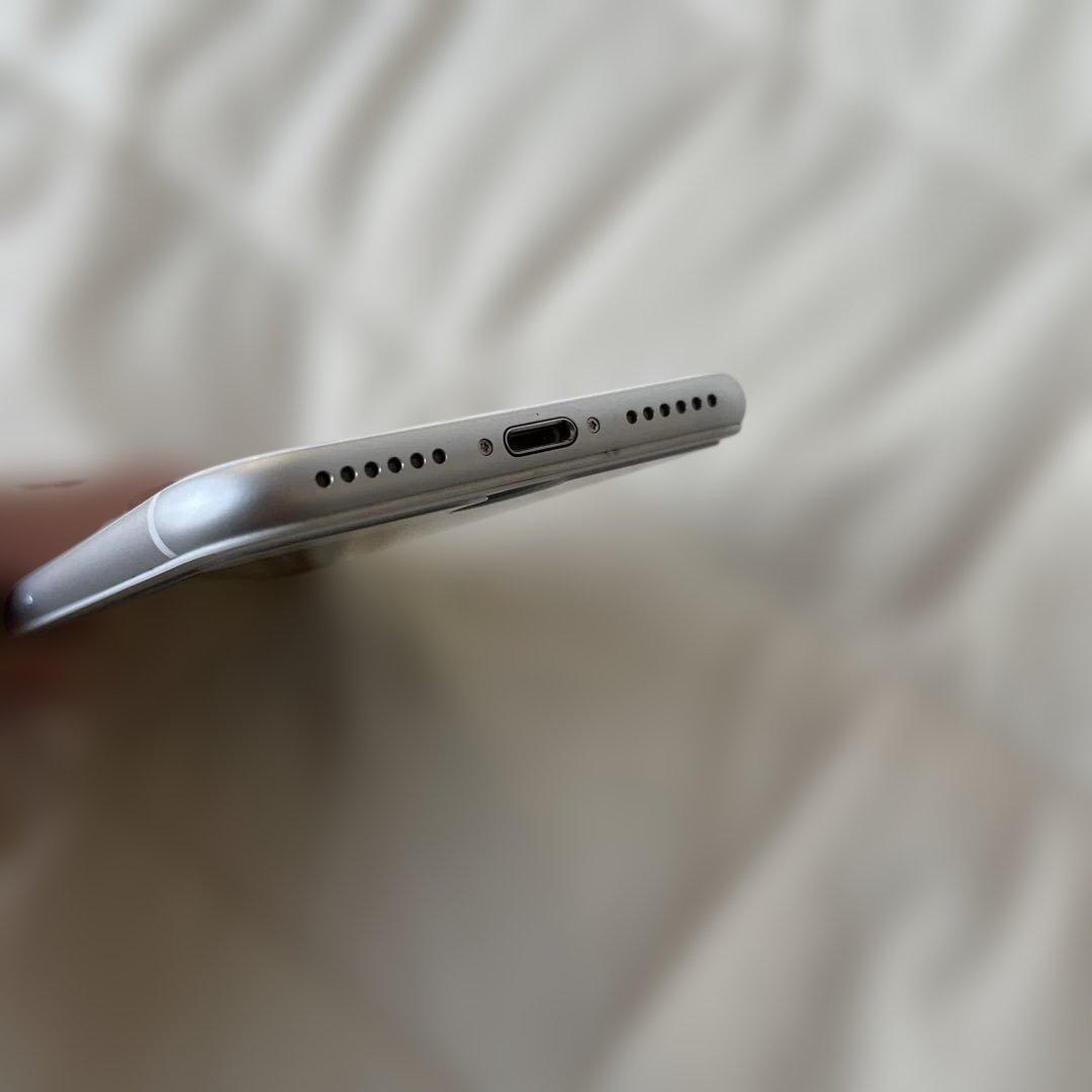 Apple iPhone SE2 本体のみ
