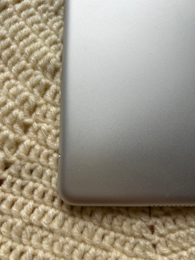 箱付き　iPad第9世代　Wi-Fi＋Cellular 64GB