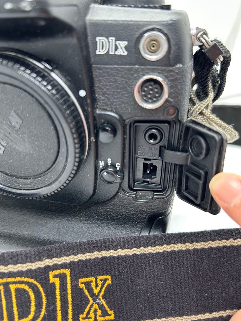 【希少/プロ機】Nikon D1X ボディ＋バッテリー付 動作未確認 現状渡し