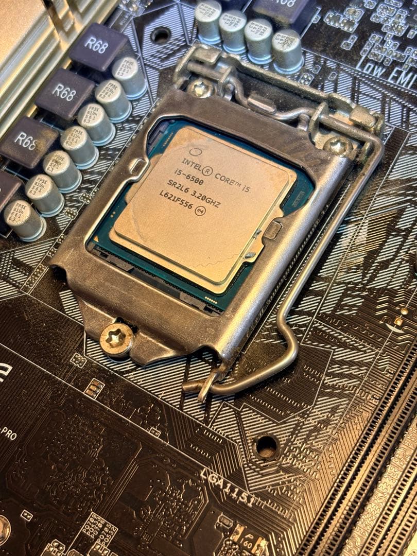 i7-4770K / i5-6500 / GTX 750 Ti / マザーボード