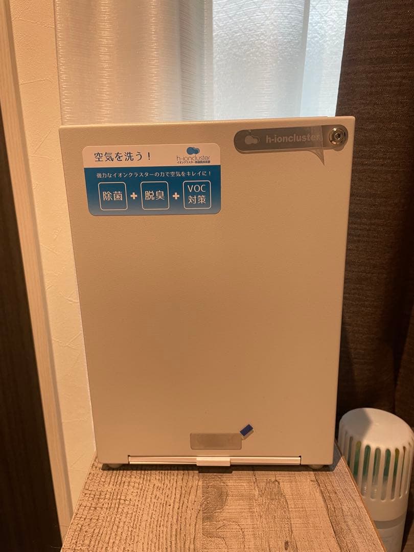 イオンクラスター除菌消臭器　A4サイズ　25畳