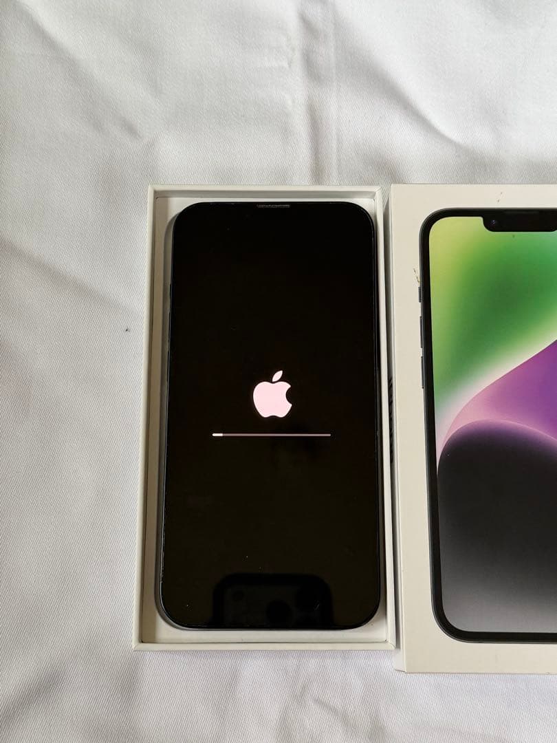 Apple iPhone 13ブラック 本体