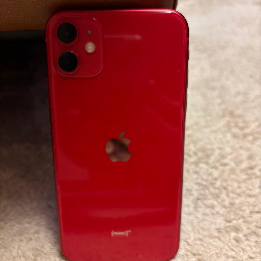 Apple iPhone 11 (赤) 本体