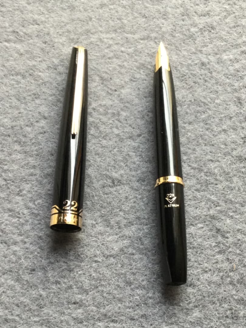 PLATINUM 22K(中字)万年筆 ブラック　(当時物)