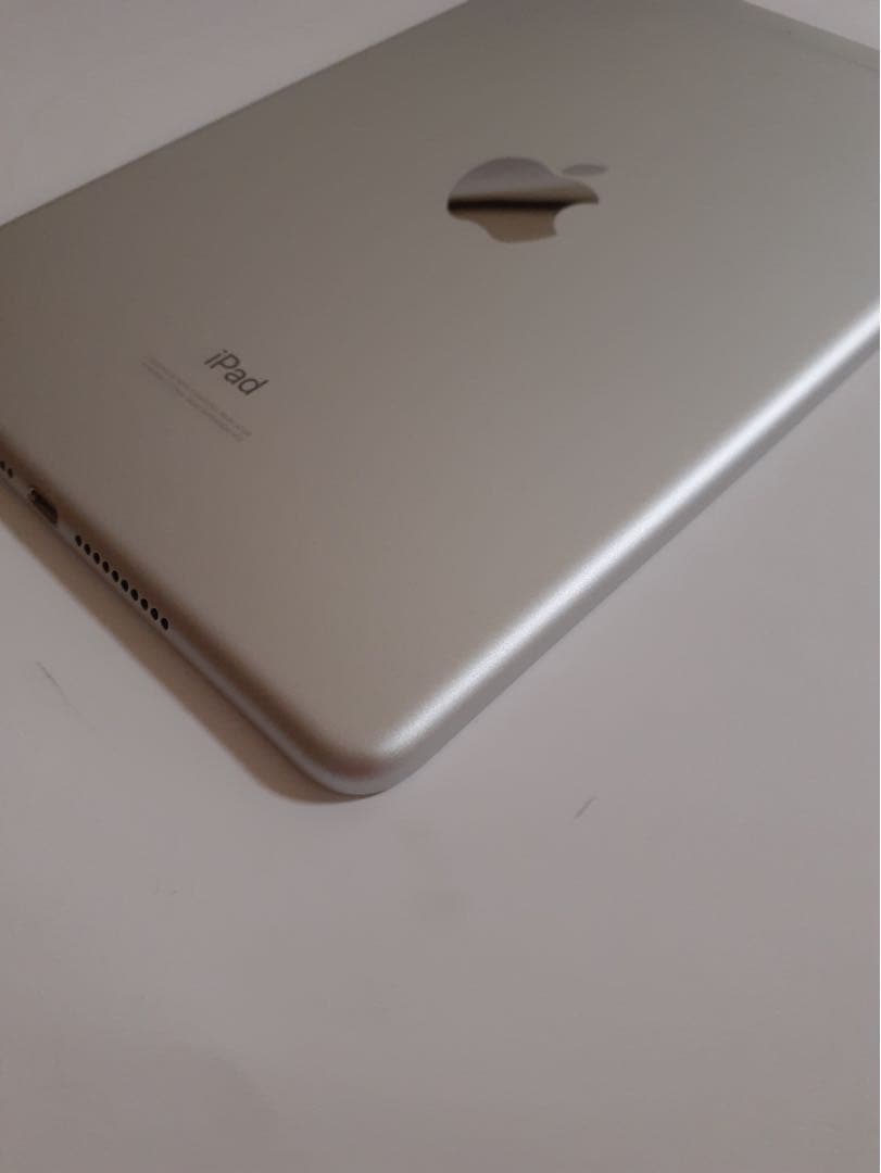 iPad mini5 第五世代 64GB シルバー Wi-Fi+cellular