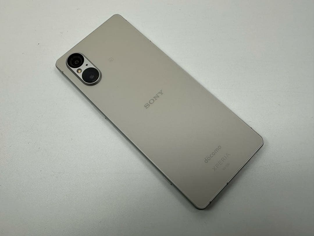SONY Xperia 5 V docomo シルバー simフリー