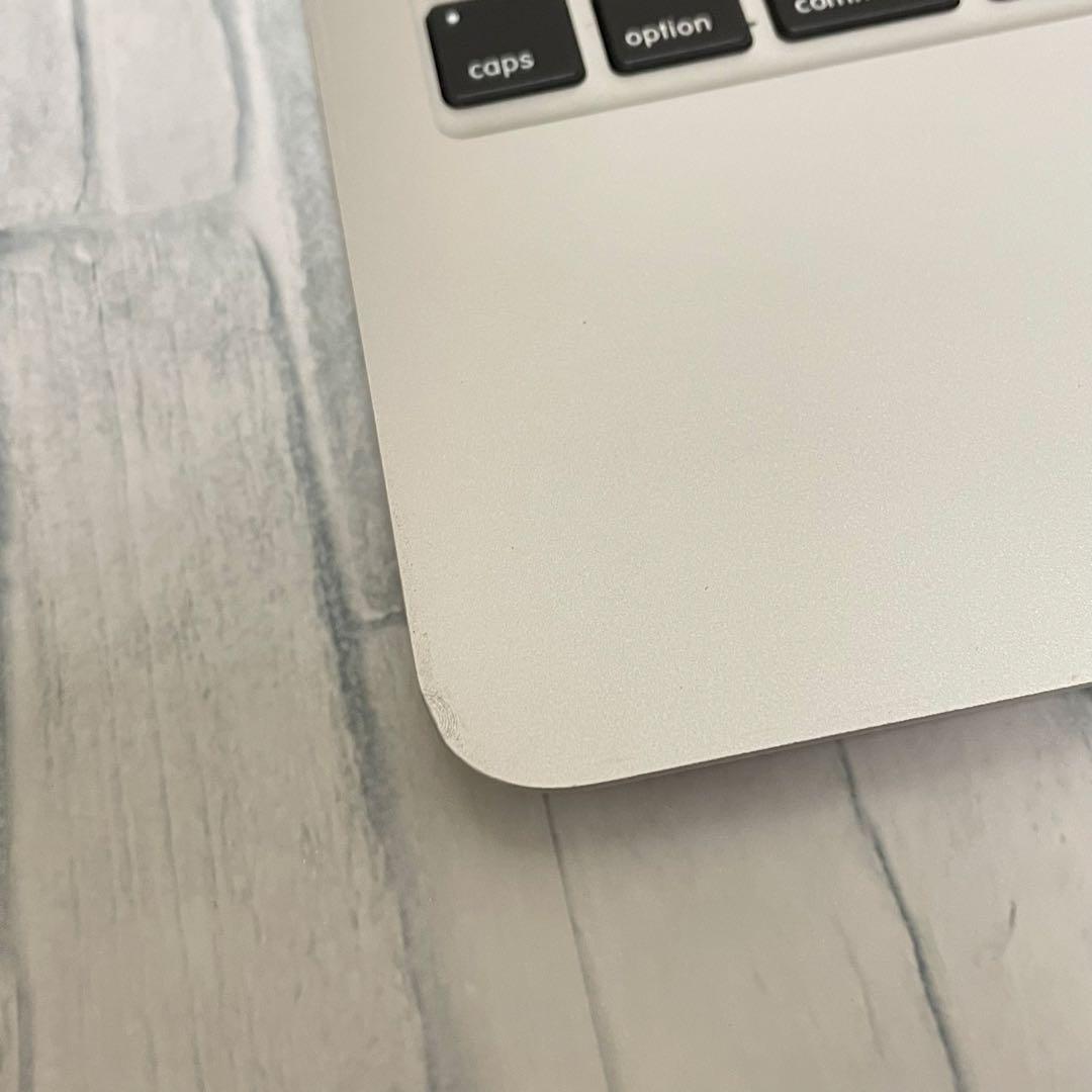 MacBookAir 11インチ　A1465 128GB