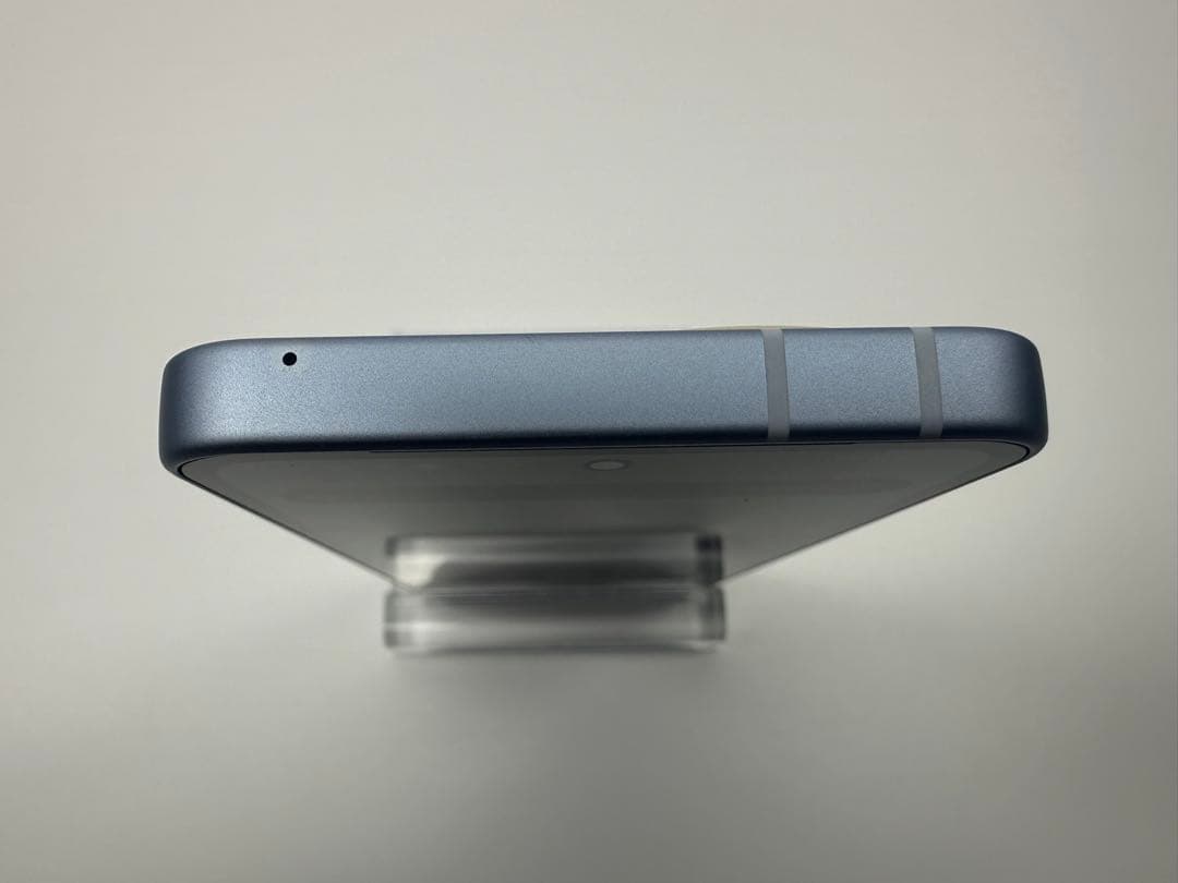 新品同様 Aquos sense9 docomo SIMフリー ブルー