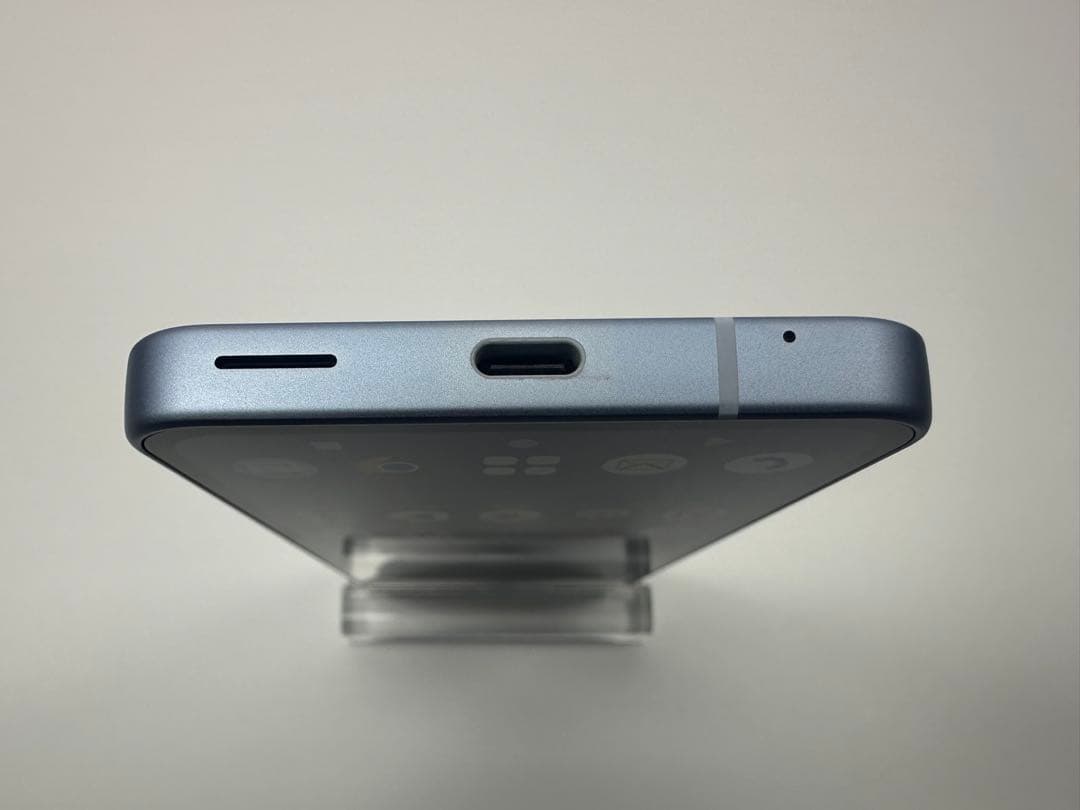 新品同様 Aquos sense9 docomo SIMフリー ブルー