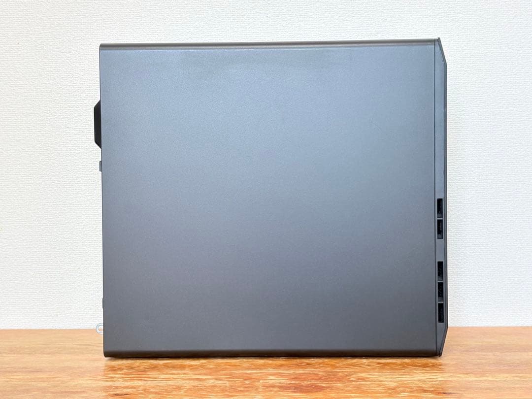 ベアボーン状態のHP Z2 Tower G5 Workstation