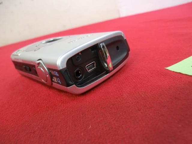 54：CANON　IXY DIGITAL 910i　キヤノン　デジカメ　ジャンク