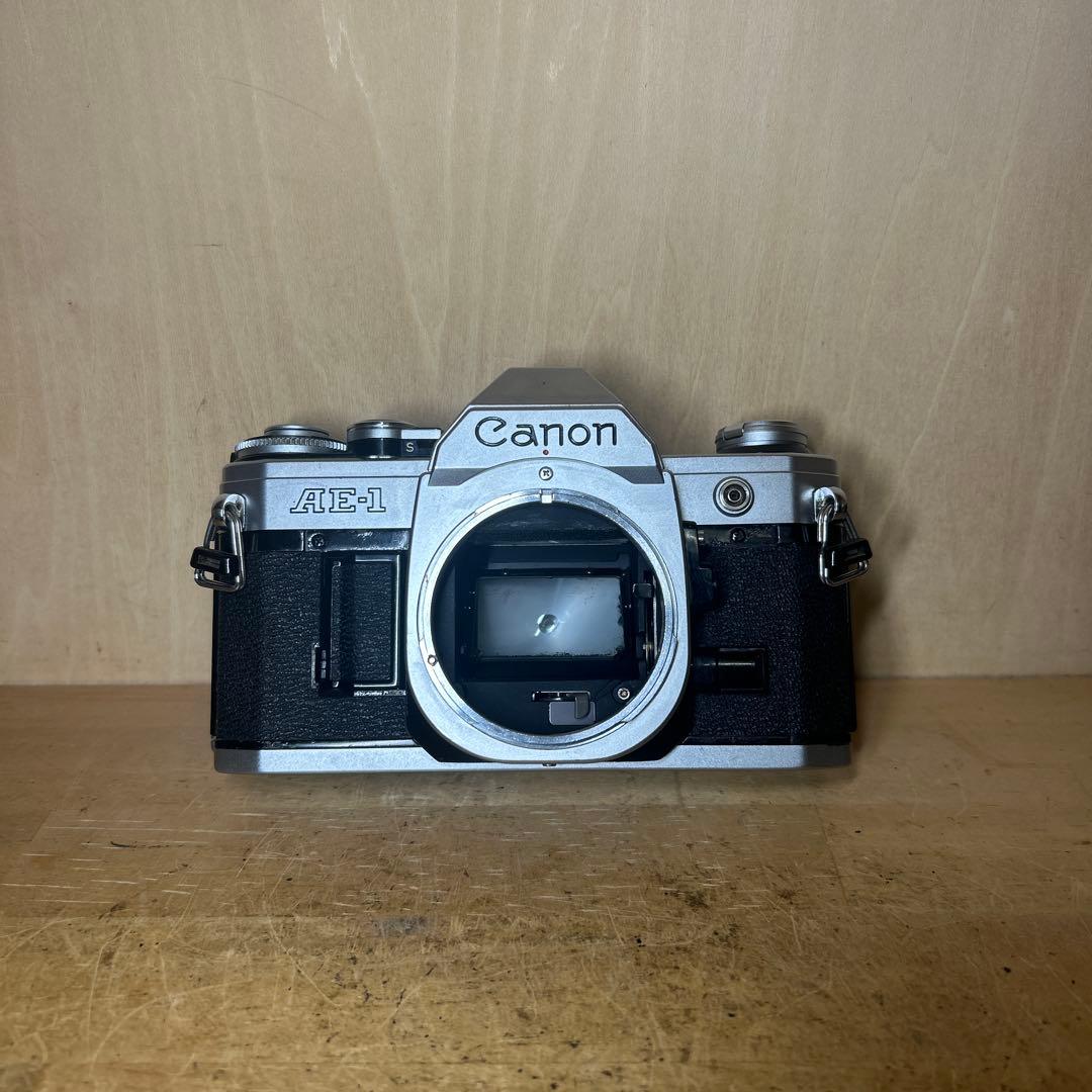 Canon AE-1 シルバーボディー　鳴きなし完動美品