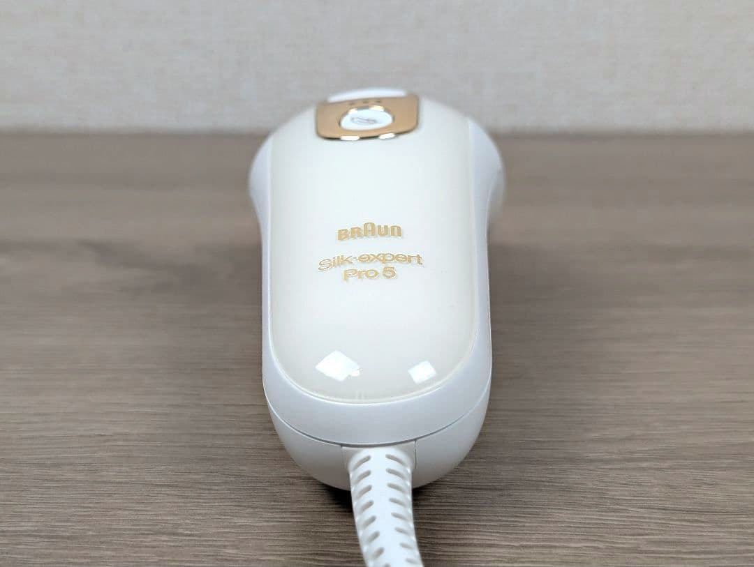 【極美品】BRAUN 光脱毛器 Silk-expert Pro 5 ブラウン