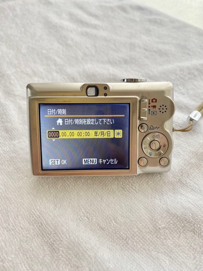 動作品　Canon カメラ　IXY 60 PC1158 シルバー　コンデジ
