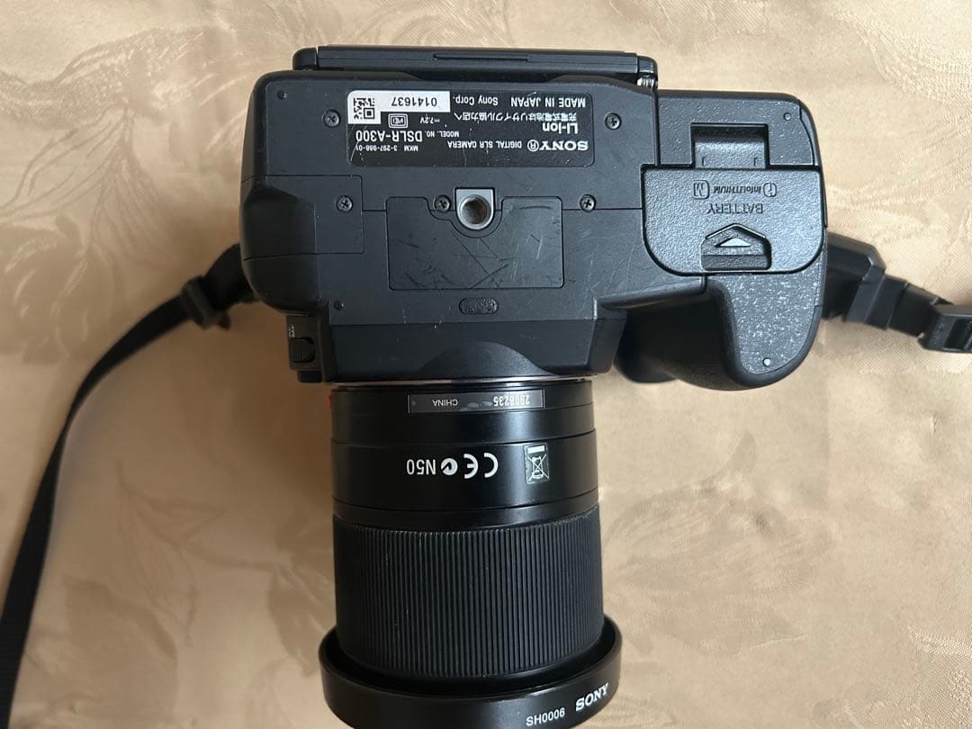 SONY α300 のデジタル一眼レフカメラ　ズーム付き　ジャンク品