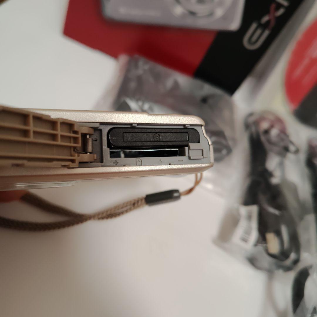 CASIO EXILIM EX-Z270 コンパクトデジタルカメラ 美品