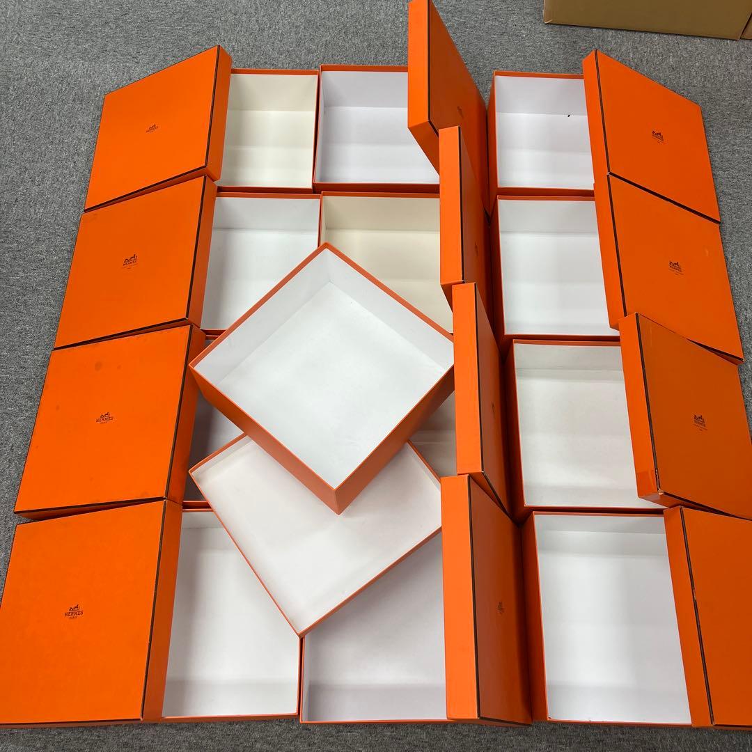 エルメスの空箱13箱セットサイズ約34×34×13.5cm 個別に購入可能