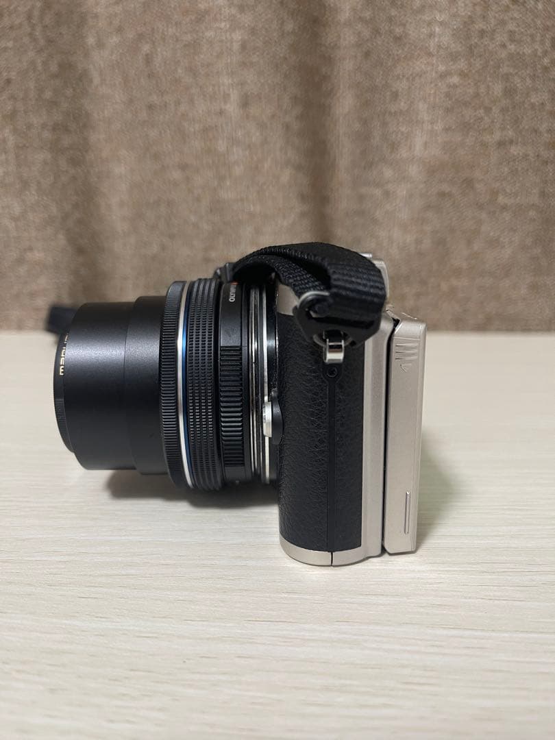OLYMPUS PEN E-PL8 ブラック　シャッター枚数773枚　美品