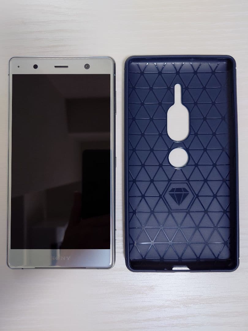 【画面傷なし】Xperia XZ2 Premium シルバー ケース付