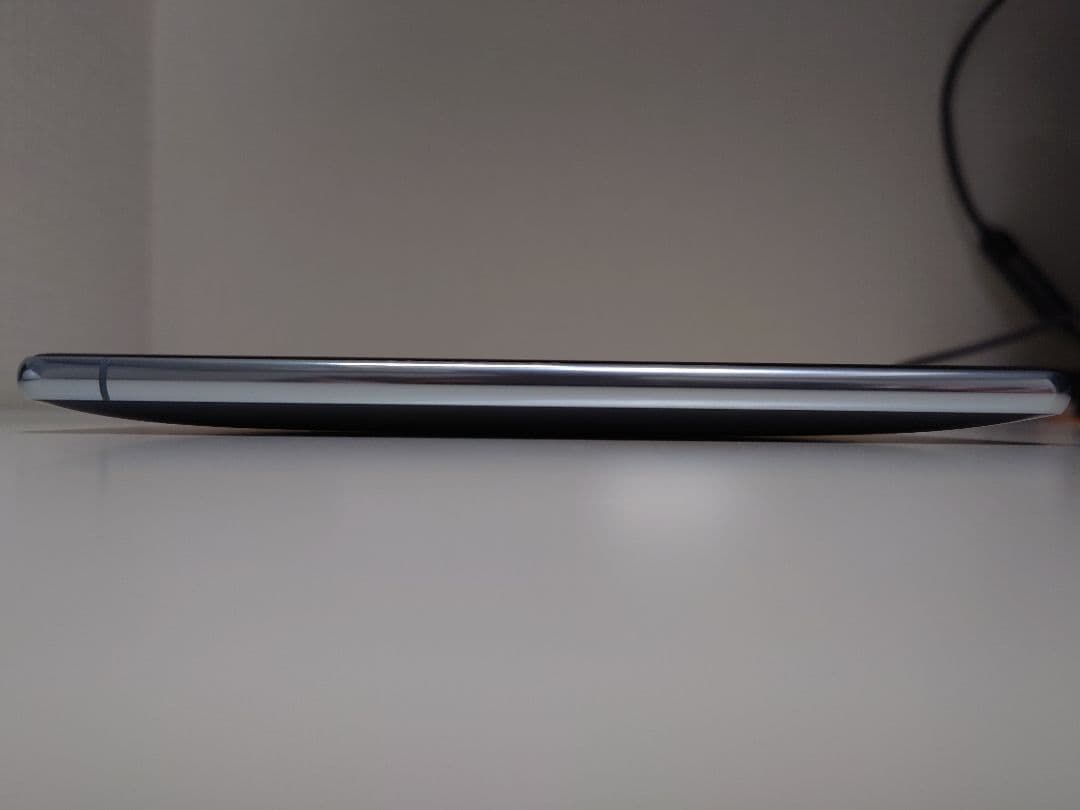 【画面傷なし】Xperia XZ2 Premium シルバー ケース付