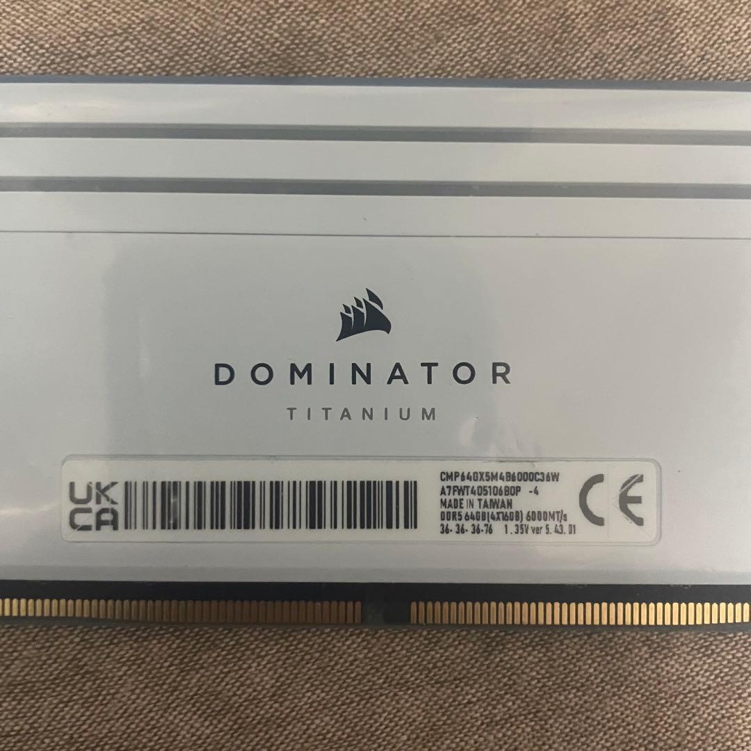 メモリー Dominator Titanium 16GB DDR5 6000MHz