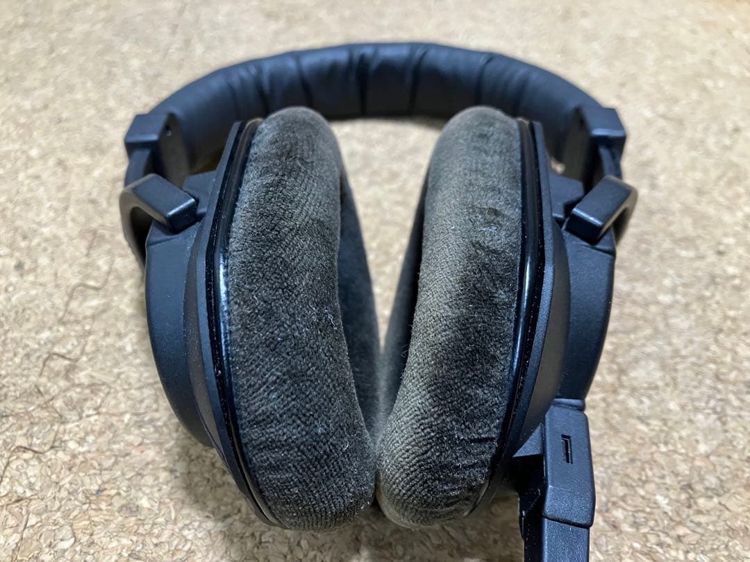 【送料無料】beyerdynamic (ベイヤーダイナミック)DT250 80Ω