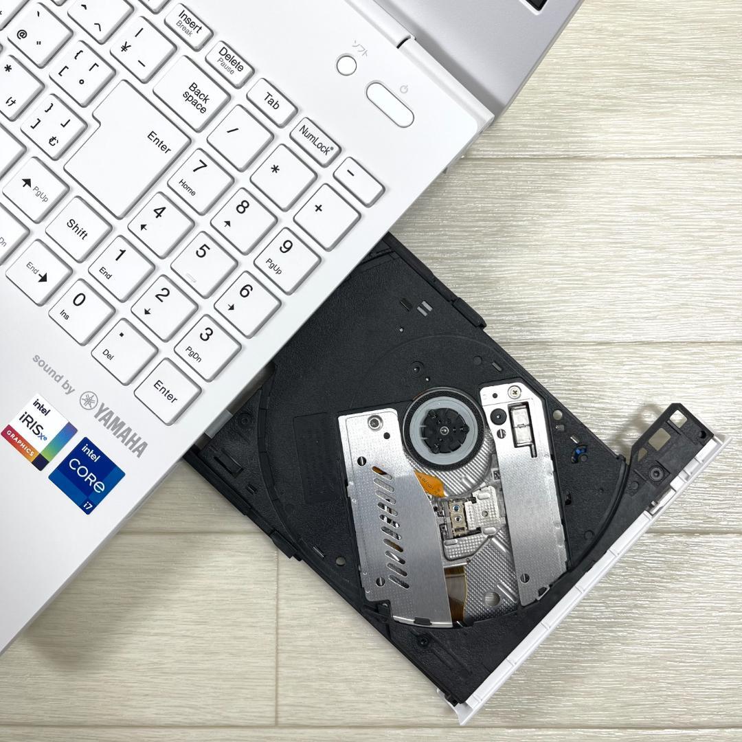 NEC LAVIE N15 i7 高速SSD512 メモリ16 ノートパソコン