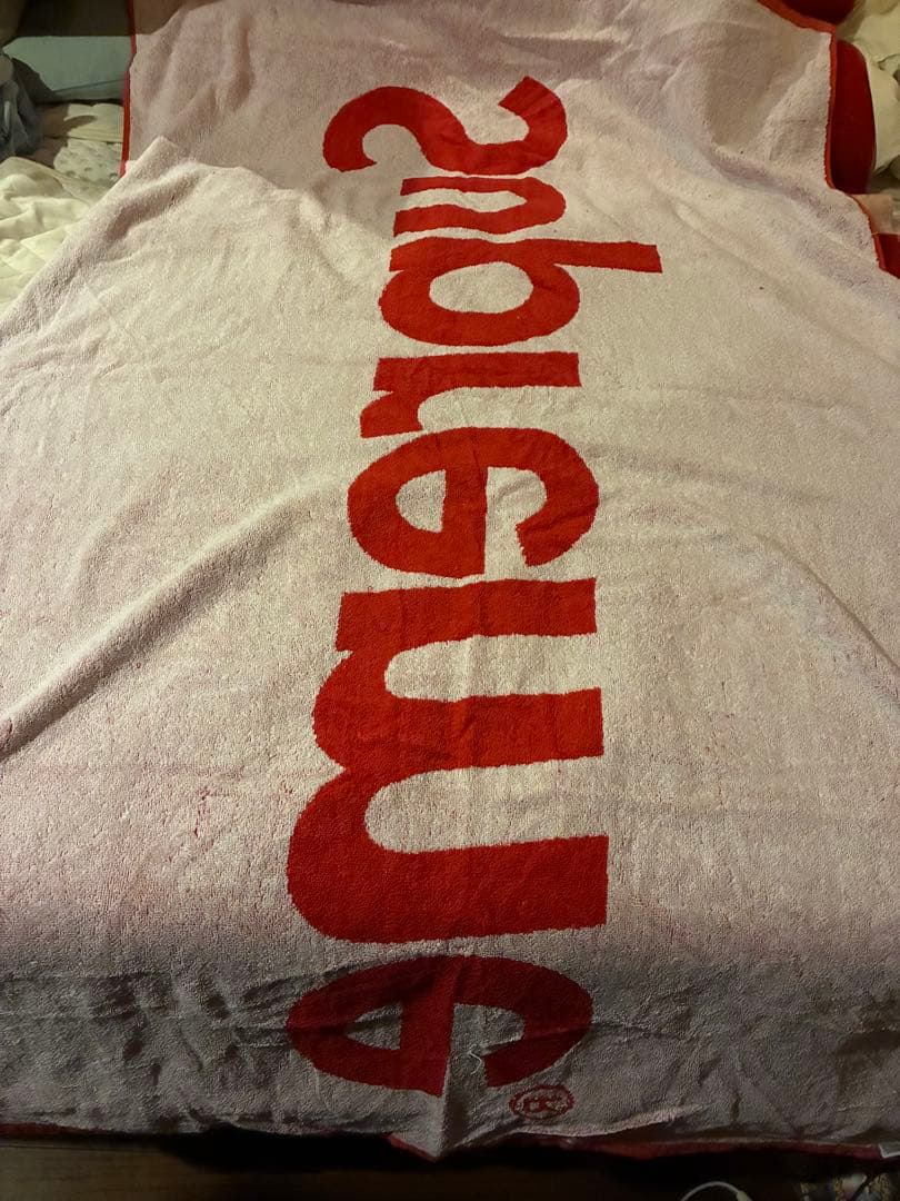 Supreme ビーチタオル レッド
