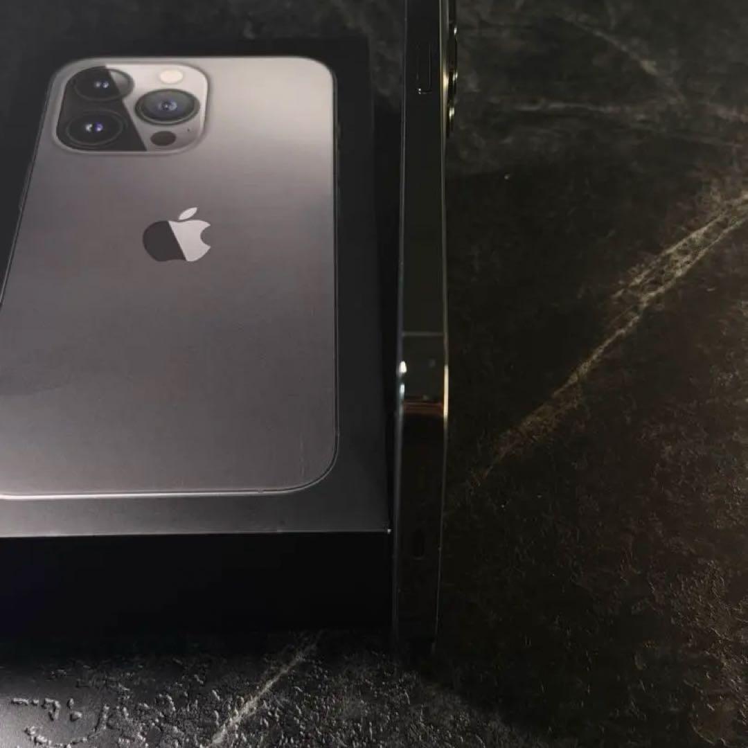 【美品】 Apple iPhone13pro 256GB 画面フィルム付