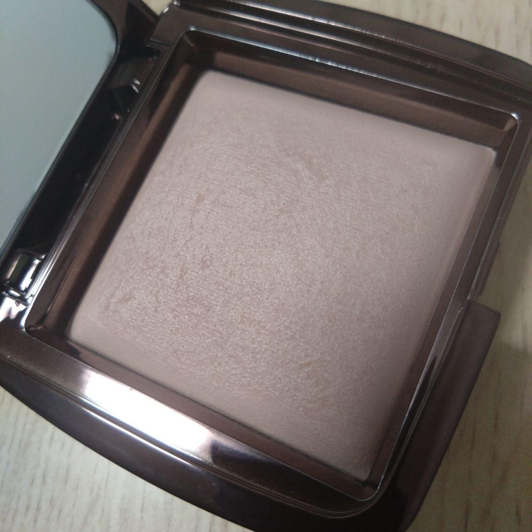 アワーグラス　アンビエントライティングパウダー DIM LIGHT