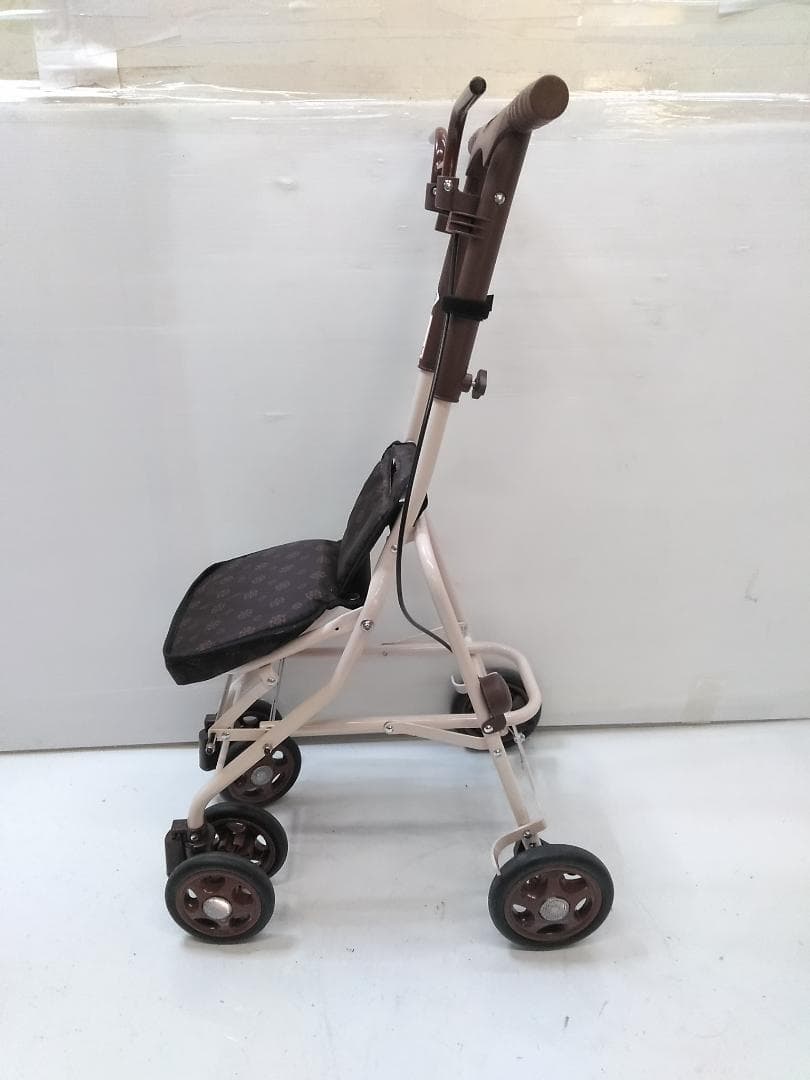 幸和製作所 TacaoF シプール コンパクトタイプ シルバーカー △