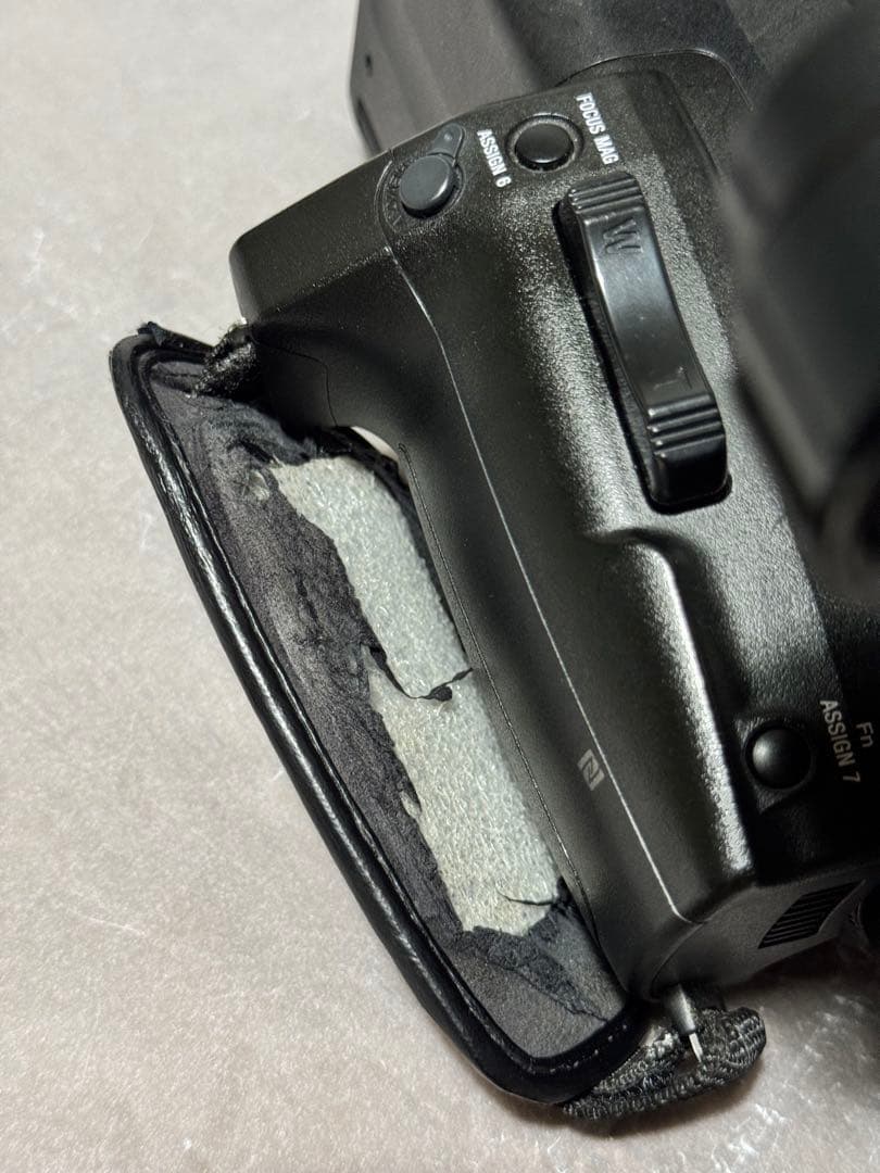 SONY HXR-NX5R 業務用ビデオカメラ ワイコンバッテリー等のおまけ付