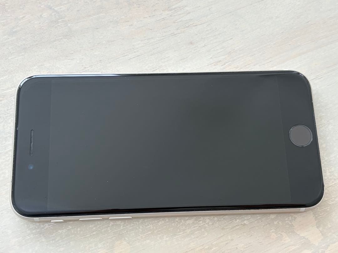 Apple iPhone SE3 ホワイト 本体