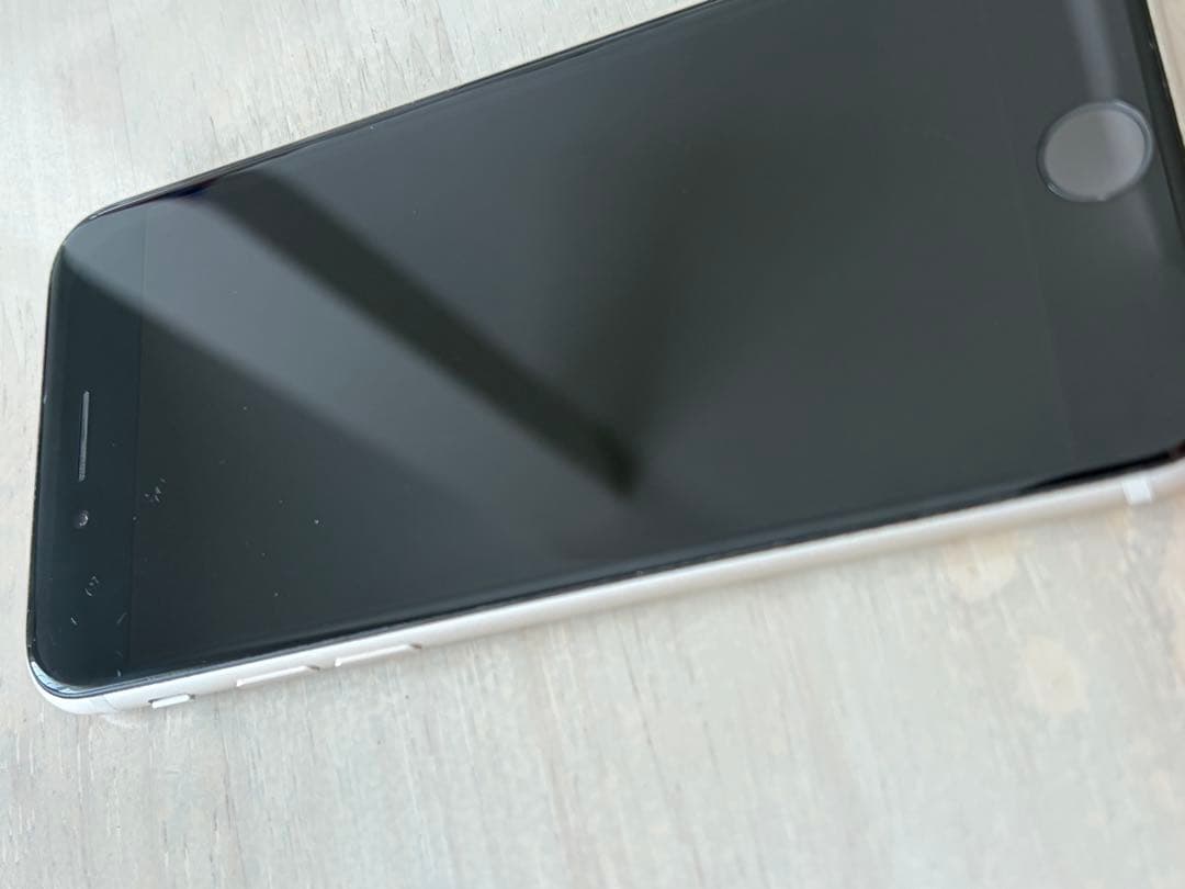 Apple iPhone SE3 ホワイト 本体