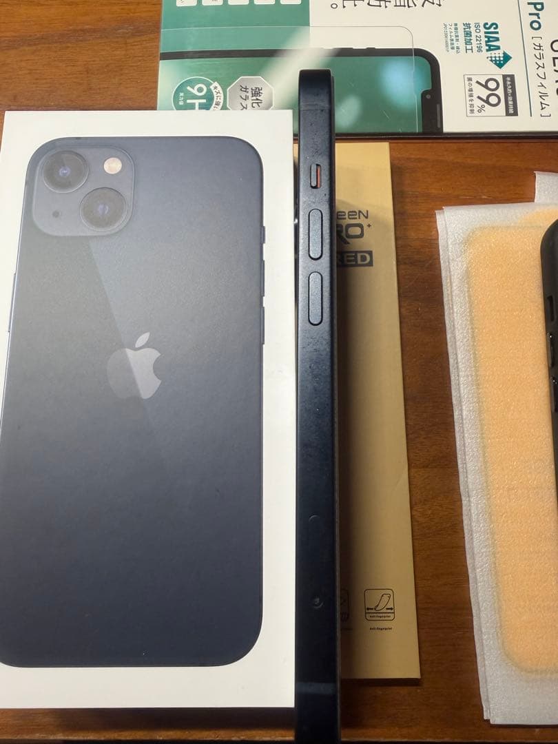 【美品】iPhone 13 256GB ブラック 本体 付属品多数