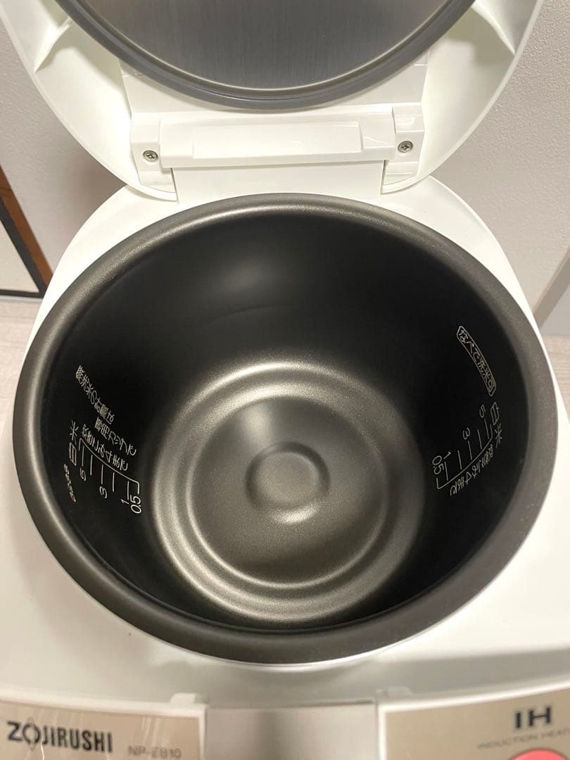 未使用　ZOJIRUSHI NP-EB10 炊飯器 IH 日本製