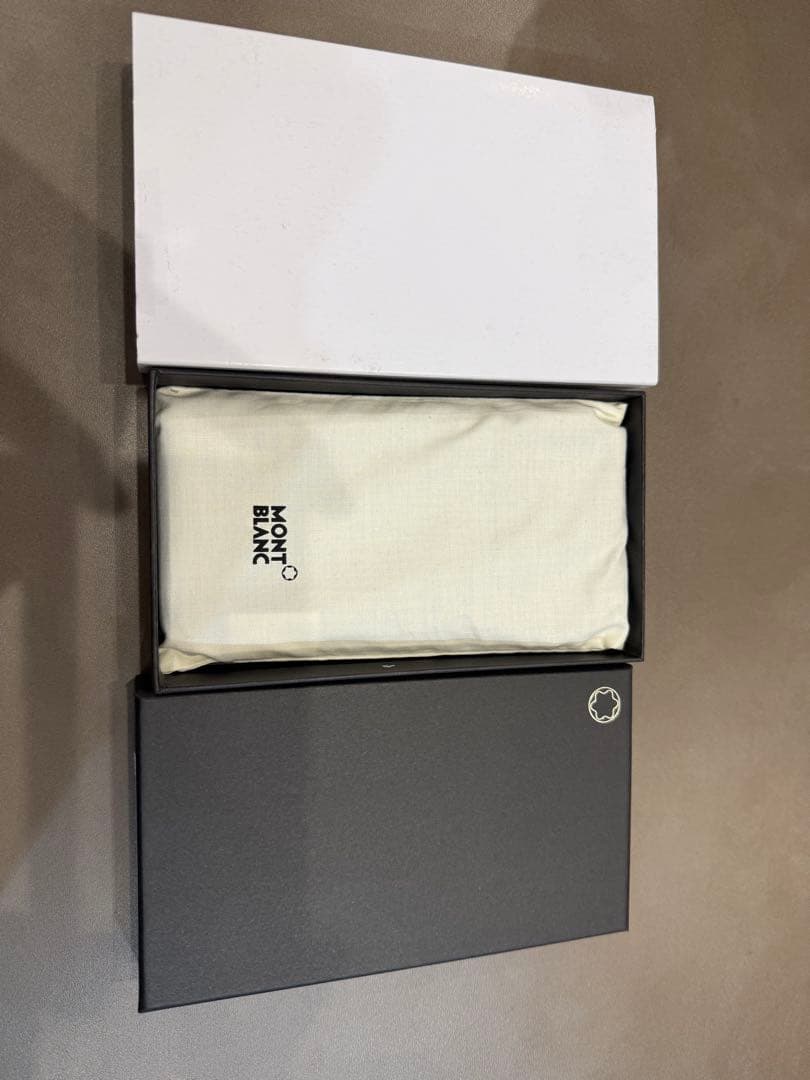 Montblancエクストリーム3.0iPhone16Rro max