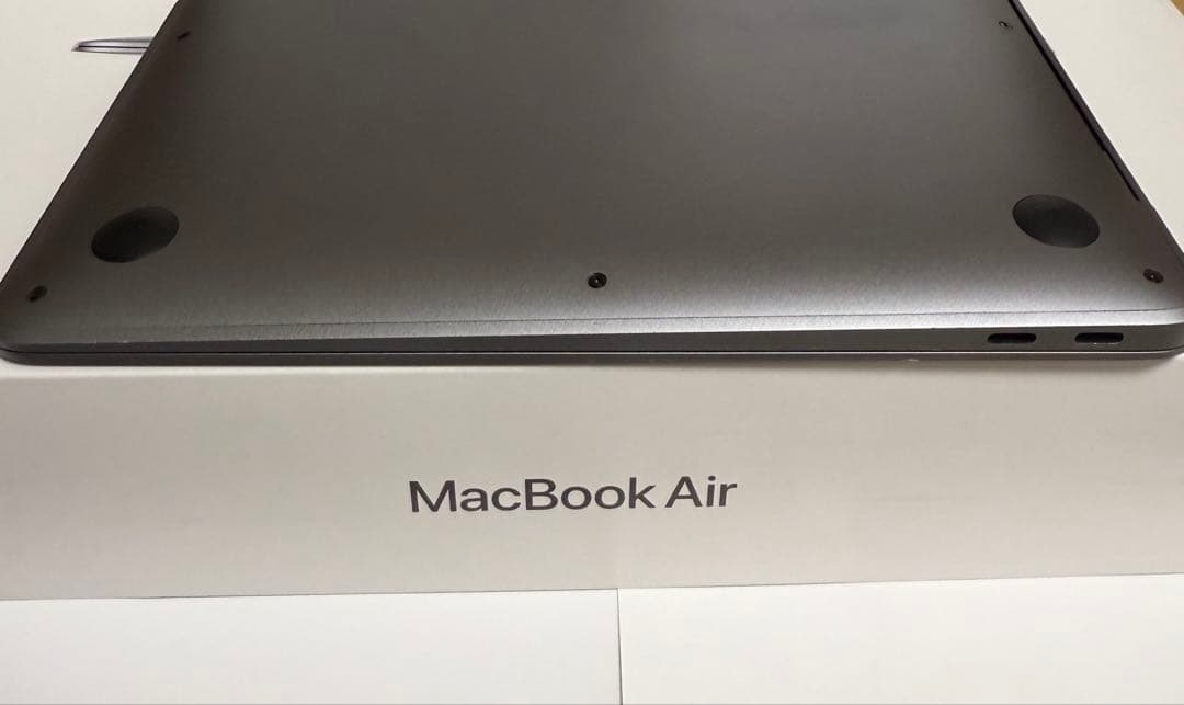 MacBook Air 13インチ M1 8GB 256GBバッテリー97%