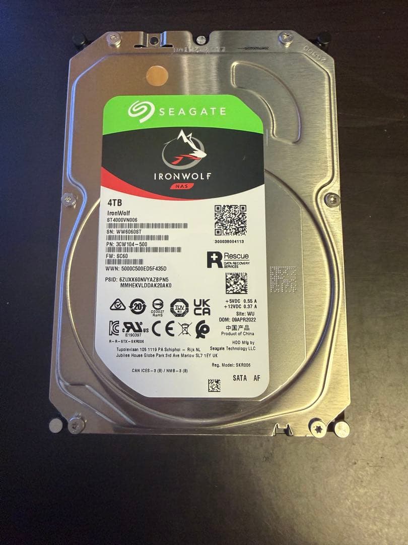 UGREEN NAS 2ベイ　4TBのHDD付き
