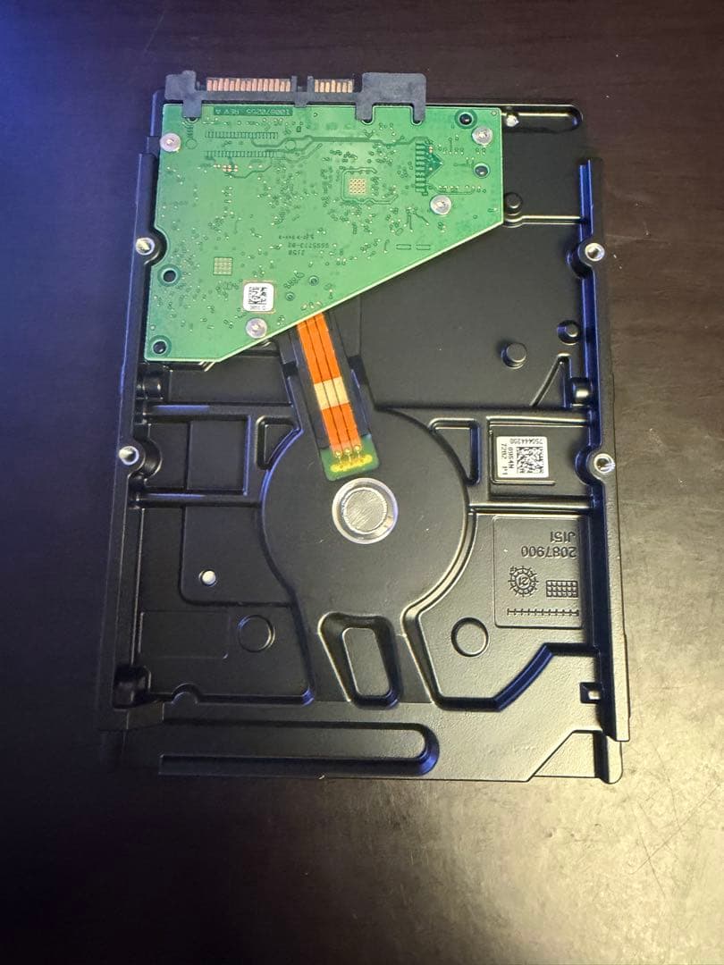 UGREEN NAS 2ベイ　4TBのHDD付き