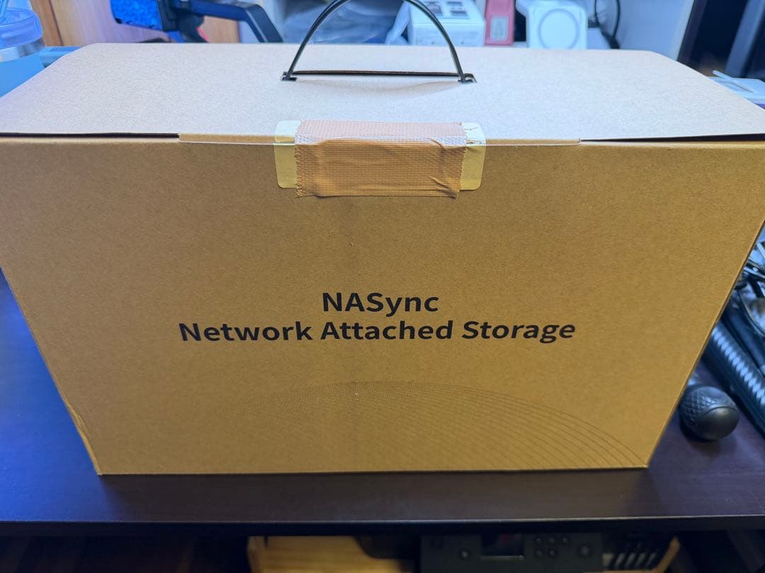 UGREEN NAS 2ベイ　4TBのHDD付き